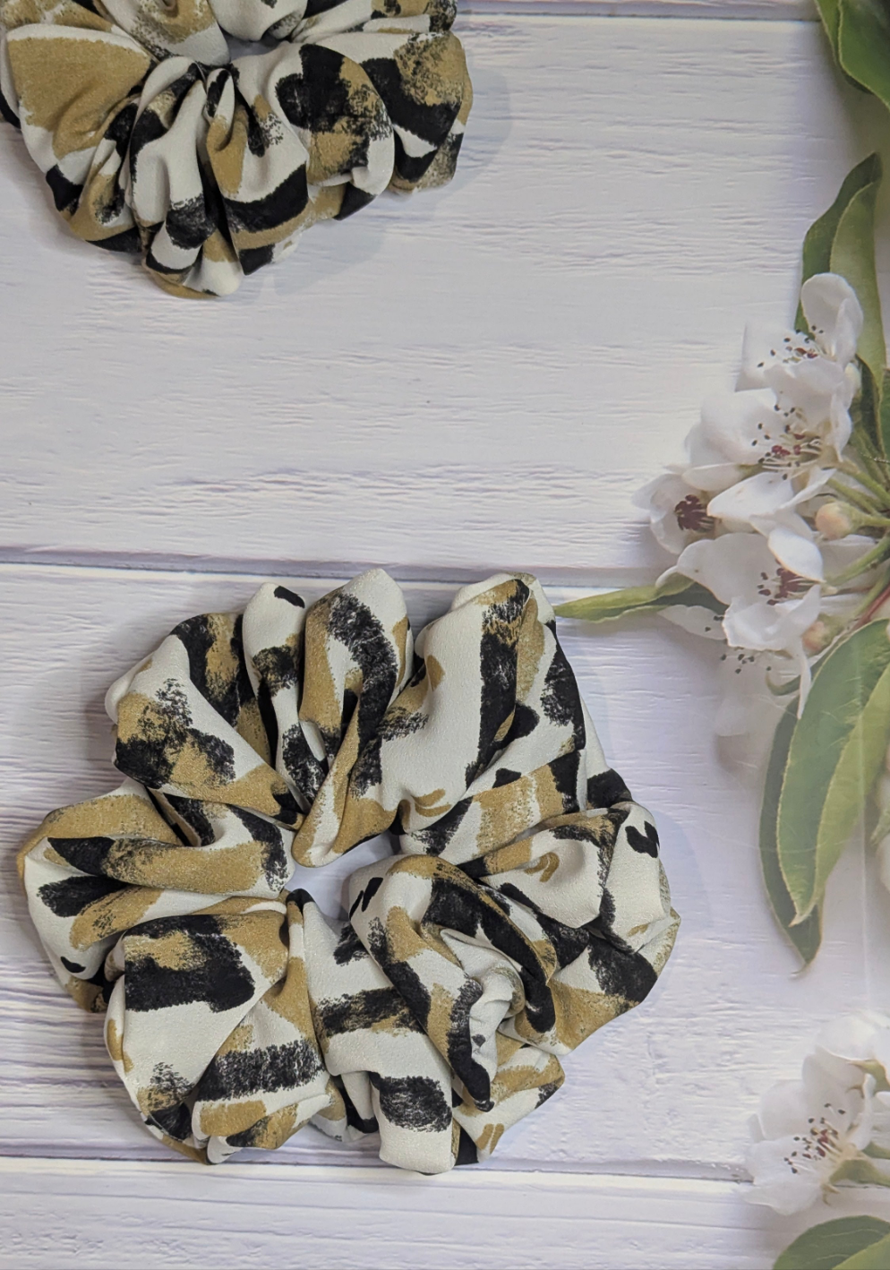 Desert elegance scrunchie