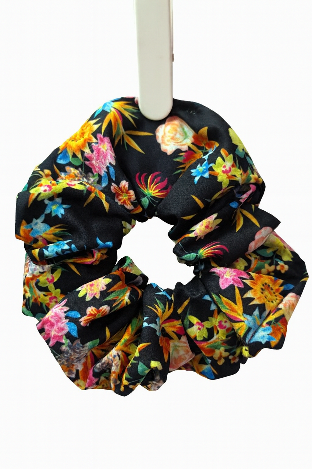 Rubi floral scrunchie